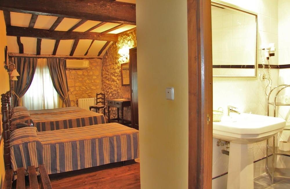 Hotel Altamira Santillana del Mar Luaran gambar
