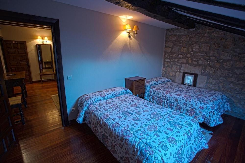 Hotel Altamira Santillana del Mar Luaran gambar